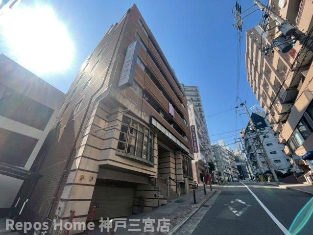 グランディア花隈駅前