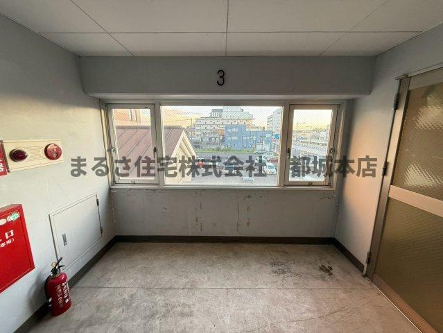 Residence上町　WESTのロビー