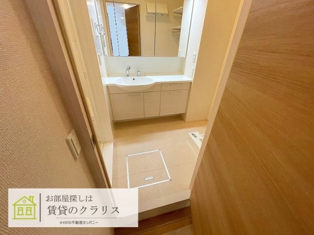 グランソレイユ西院A棟