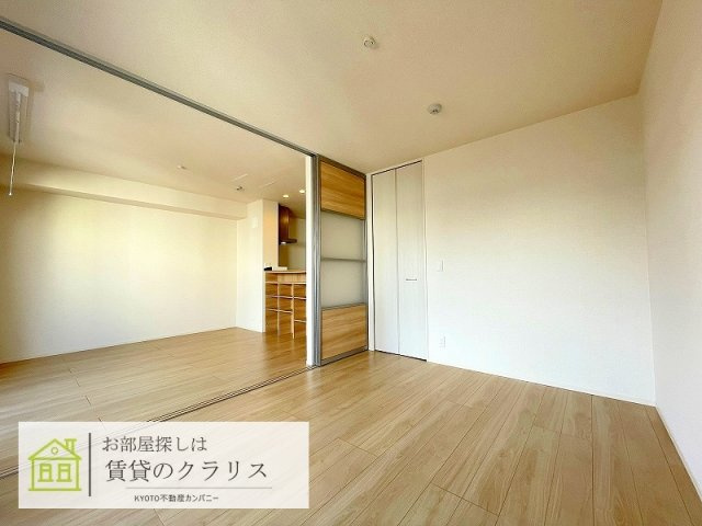 グランソレイユ西院A棟