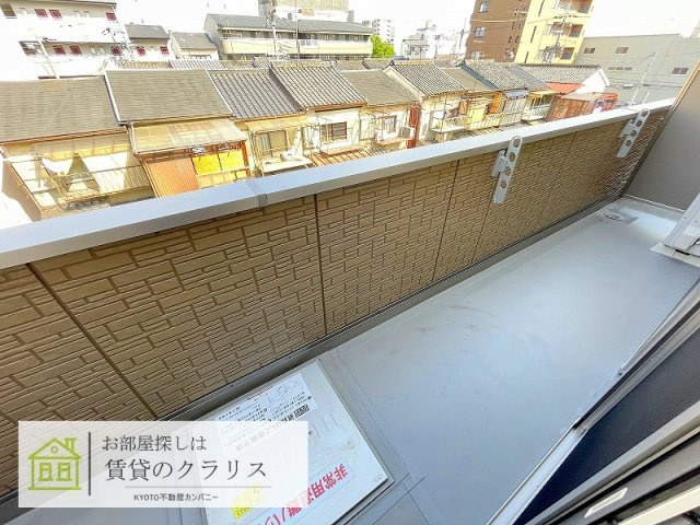 グランソレイユ西院A棟のバルコニー