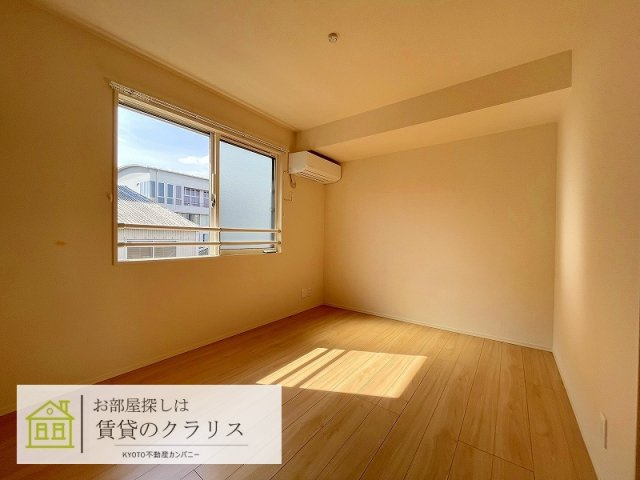 グランソレイユ西院A棟