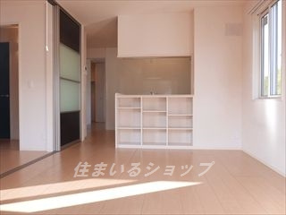 フローラル清水　Ｂ棟の居間・リビング