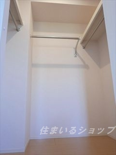 フローラル清水　Ｂ棟の収納
