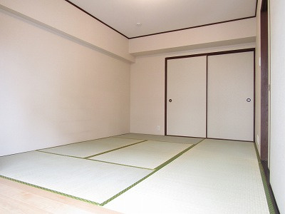 高槻市古曽部町２丁目の賃貸マンションの地図