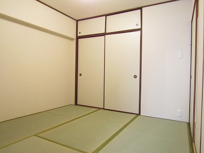 高槻市古曽部町２丁目の賃貸マンションの内装