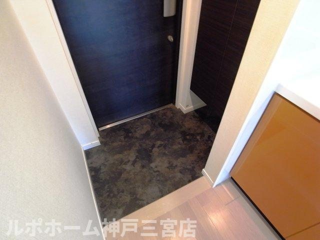 カシータ神戸元町JPの玄関