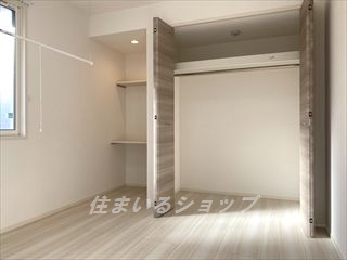 メゾン・ド・シェリⅠの収納|大型クローゼット