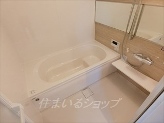 メゾン・ド・シェリⅠの浴室|追い焚きあり