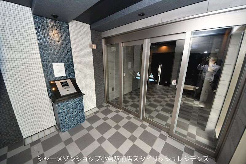 サンクレシア原町別院のエントランス