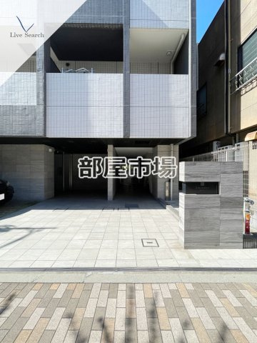 プレセダンヒルズ三ノ輪のエントランス