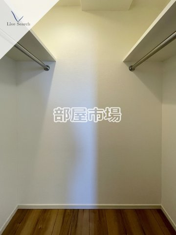 プレセダンヒルズ三ノ輪の収納|ウォークインクローゼット
