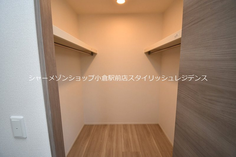 D-ROOM守恒　B棟　の収納|6.1帖洋室、大収納力ウォークインクローゼット