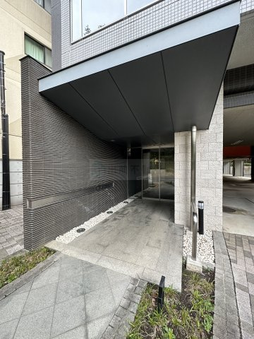 豊島区雑司が谷１丁目の賃貸マンションのエントランス