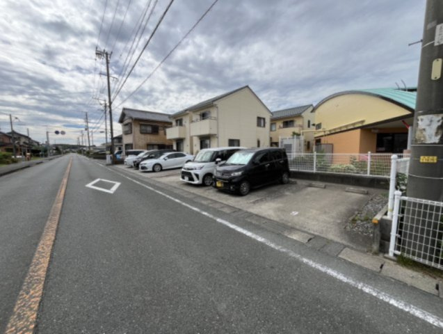 グレース・イン・まっくすA・Bの駐車場