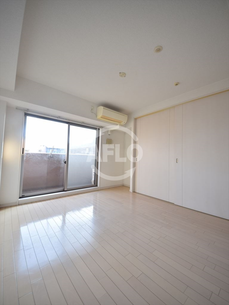 S-RESIDENCE難波Vialeの居間・リビング|S-RESIDENCE NAMBA Viale　開放的な室内