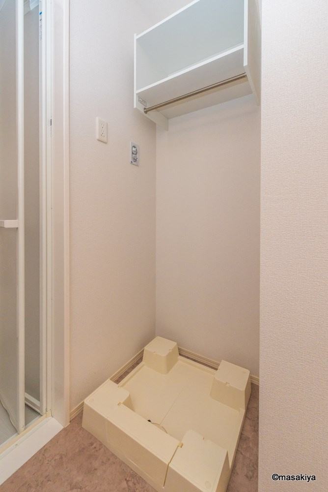 リラ・クレール　Ⅲの洗面所|室内洗濯機置き場