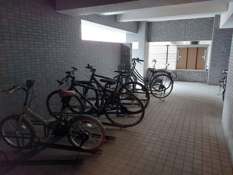 ルーブル芝公園の駐車場