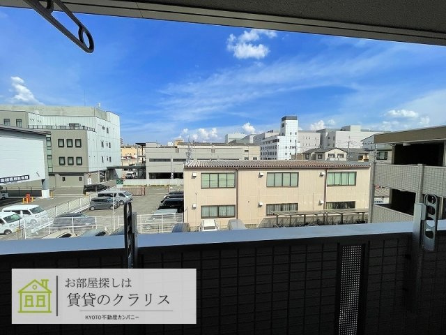 グランシャリオ西院