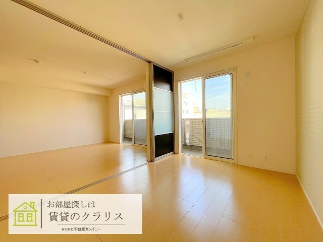 グランシャリオ西院