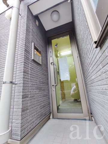 イル春日町のエントランス|駐輪スペース