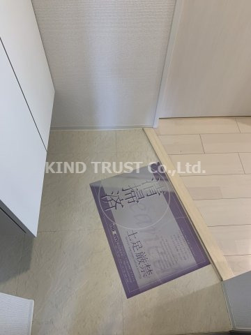 セレニテ梅田ESTの玄関