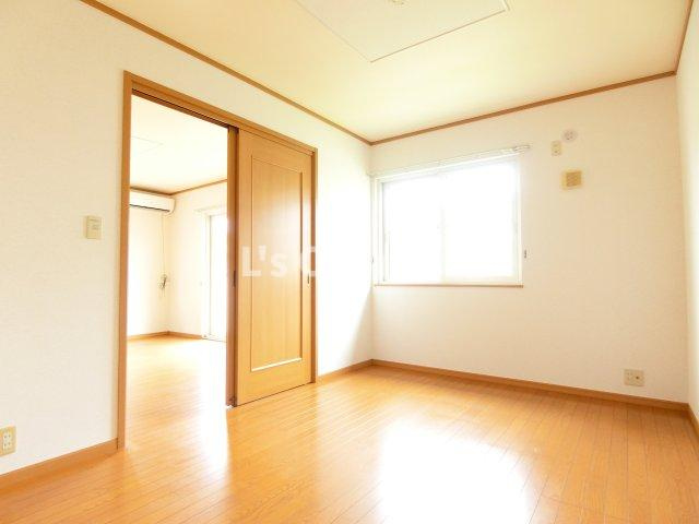 【内装】 | Ｐｒｉｍｒｏｓｅ　Ｇ | ＬＤＫと隣の洋室は繋げて使うこともできます。