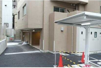 フレンシア文京関口の駐車場