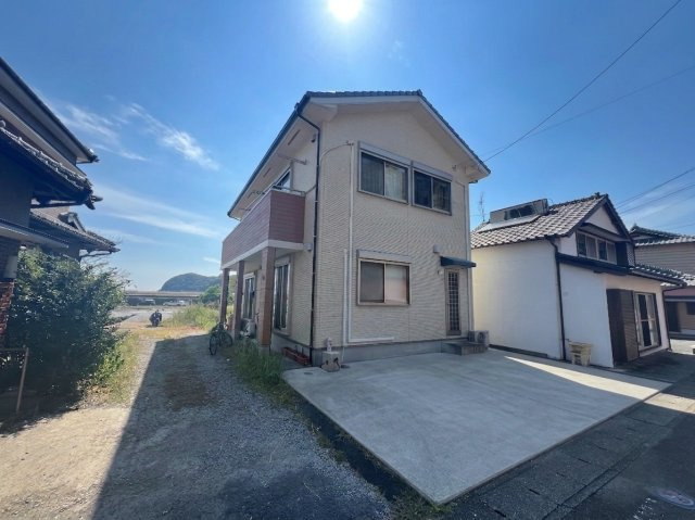 天草市牛深町　４LDK　2階建ての外観