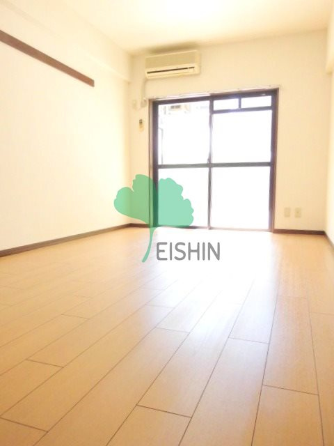 STUDIO Y(スタジオワイ)