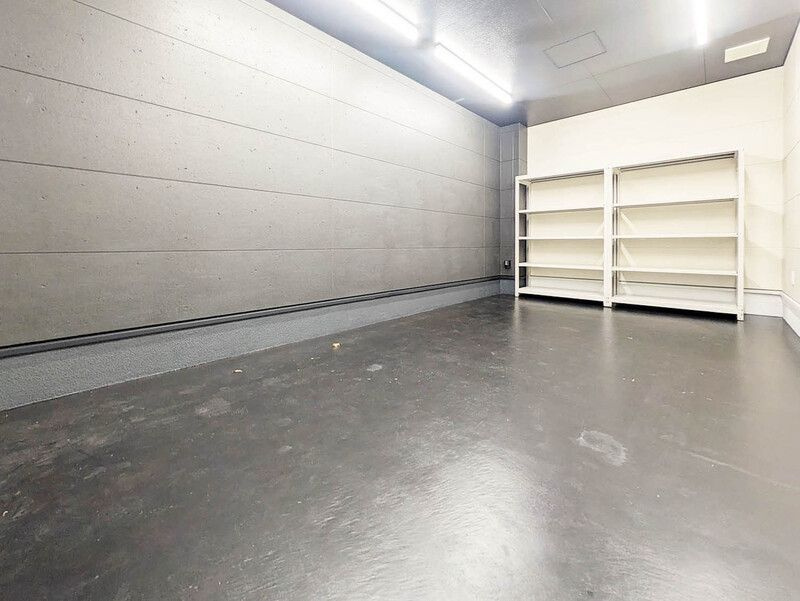ONE　GARAGE　NAGAOKAの駐車場