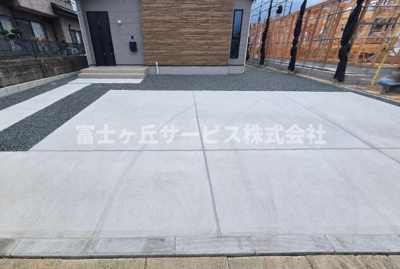 【その他】 | 浜松市中央区西ケ崎町 2期 新築一戸建て | ３台駐車可能です