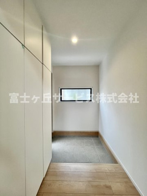 【玄関】 | 浜松市中央区西ケ崎町 2期 新築一戸建て | 玄関です
