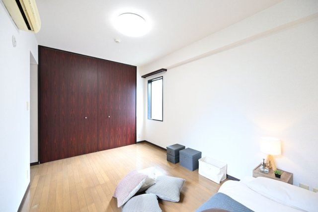 【洋室】 | ロイヤルアーバン駒場東大 | ※家具・小物はイメージです