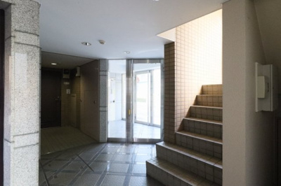 【エントランス】 | ロイヤルアーバン駒場東大