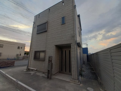 【外観】 | 高槻市唐崎北貸店舗付き住宅