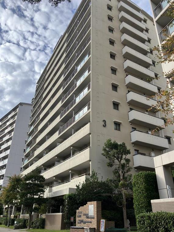 ウェルシティ横須賀ポートバレーヌ３番館