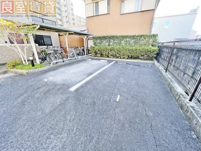 【駐車場】 | レージュ原