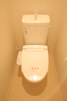 ★洗浄・暖房機能付便座トイレ★