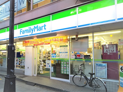 ファミリーマート太子堂三丁目店まで190ｍ