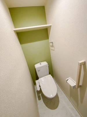 【トイレ】 | 六実４丁目戸建て貸家 | ３階トイレ