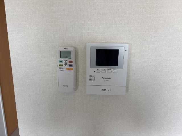 プルトゥジュールの内装|カメラ付インターホン
