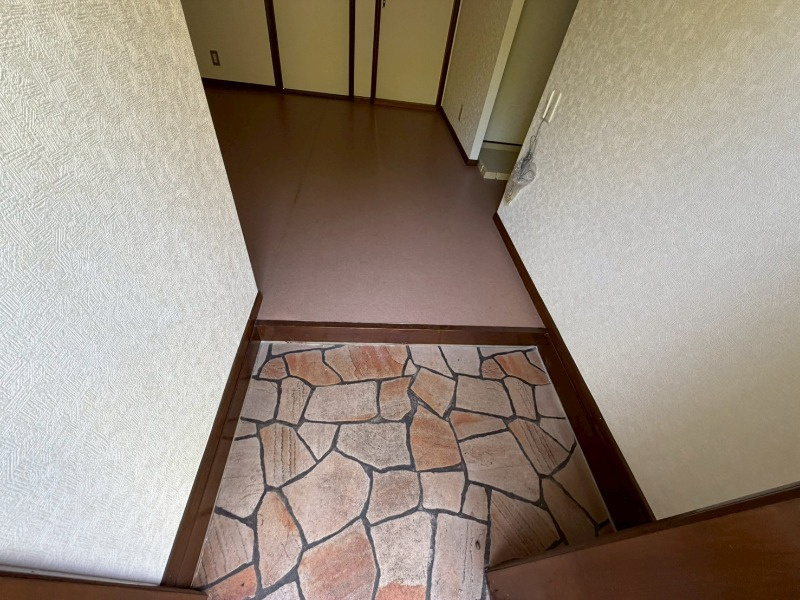 ハイツハギの玄関