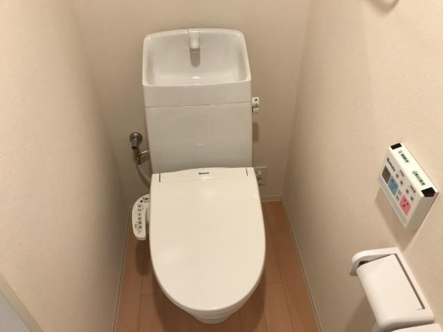 クワイエットプレイスⅢのトイレ|シャワー付トイレ