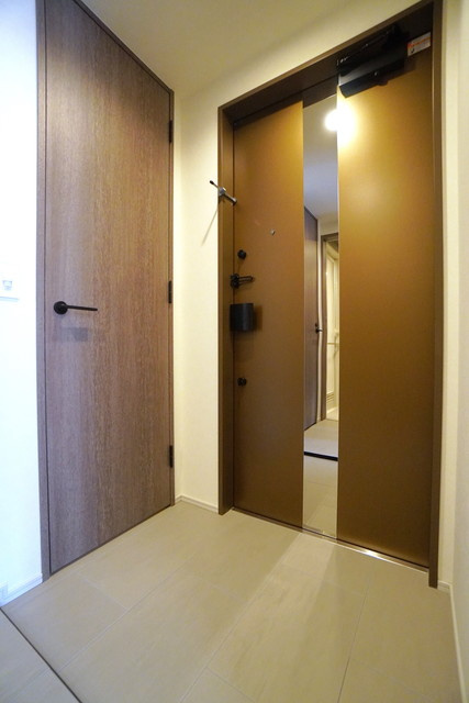 ザ・ライオンズフォーシア外神田の玄関|※写真は同タイプ住戸です。