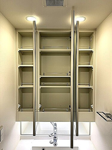 晴海テラスの洗面所|ミラーキャビネット（洗面所）