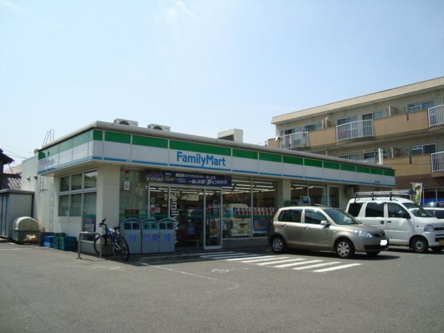 グランチェスタＡの周辺|ファミリーマート港本宮町店まで220ｍ
