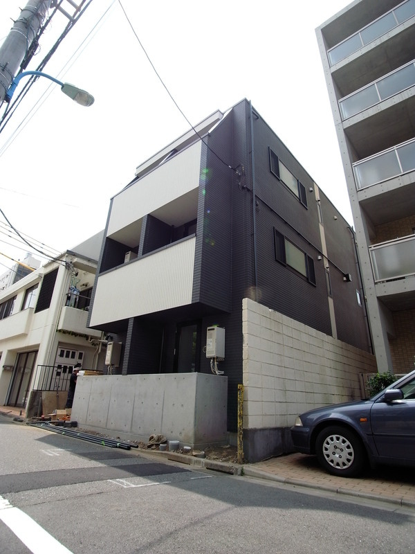 フルーレ早稲田鶴巻町の外観