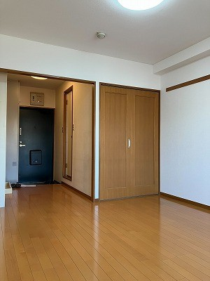 リズ松ヶ丘の居間・リビング