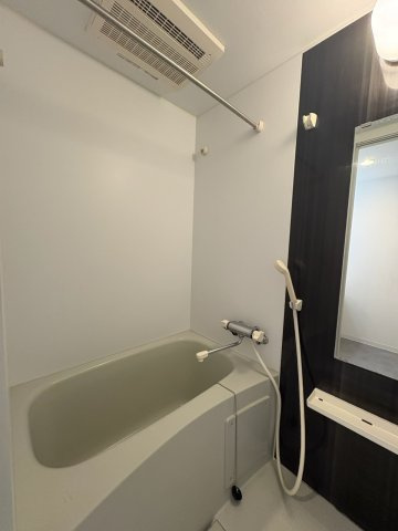 Ｌｅ　Ｂｌａｎｃ大須の浴室|同物件別部屋の写真になります